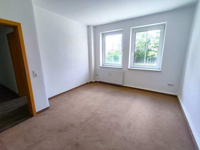 "Ruhige 2-Zimmer-Wohnung im Erdgeschoss mit Dusche und optionalen Stellplatz!"